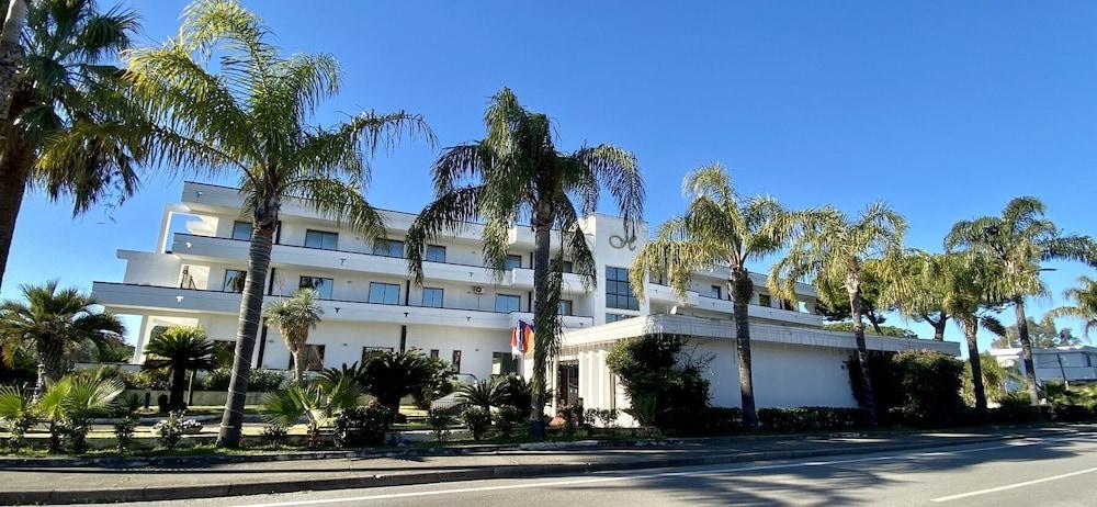 Hotel Club Clorinda Nuova Gestione 2024 파이스툼 외부 사진