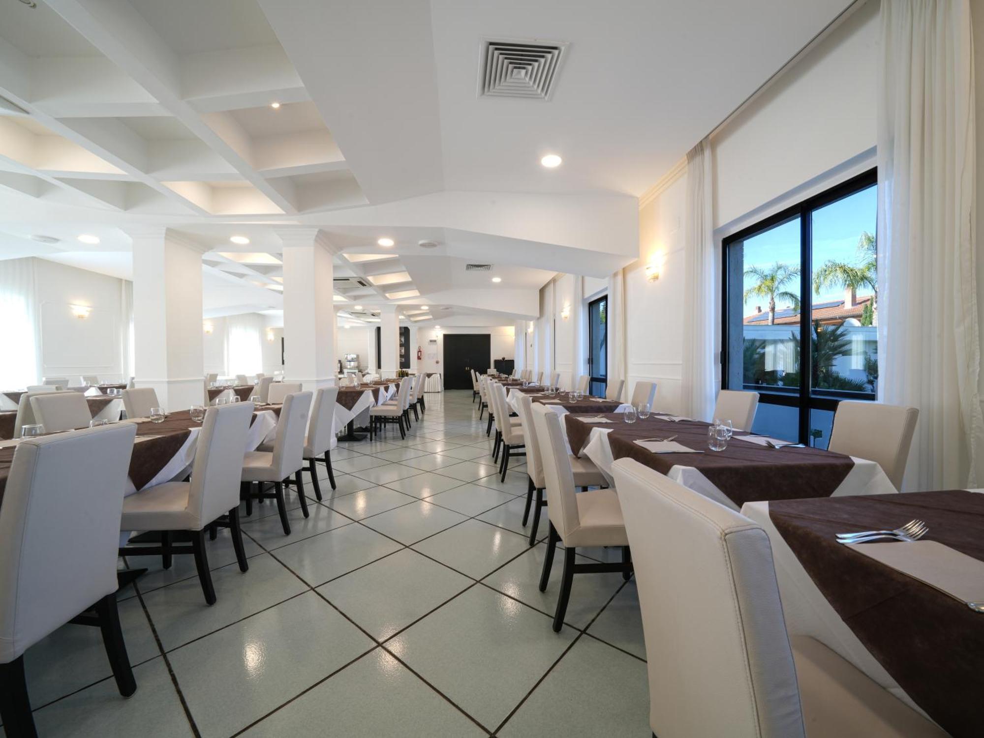 Hotel Club Clorinda Nuova Gestione 2024 파이스툼 외부 사진