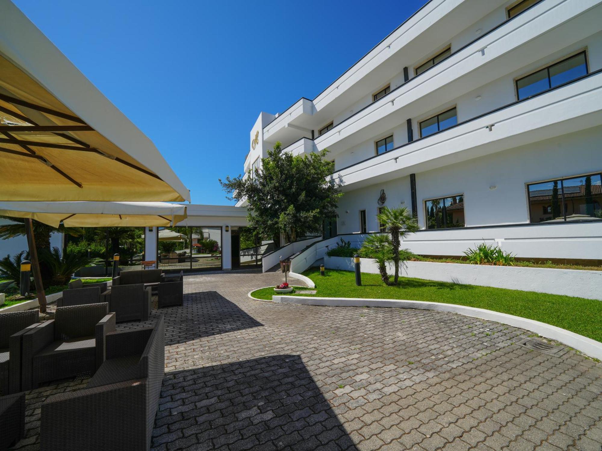 Hotel Club Clorinda Nuova Gestione 2024 파이스툼 외부 사진