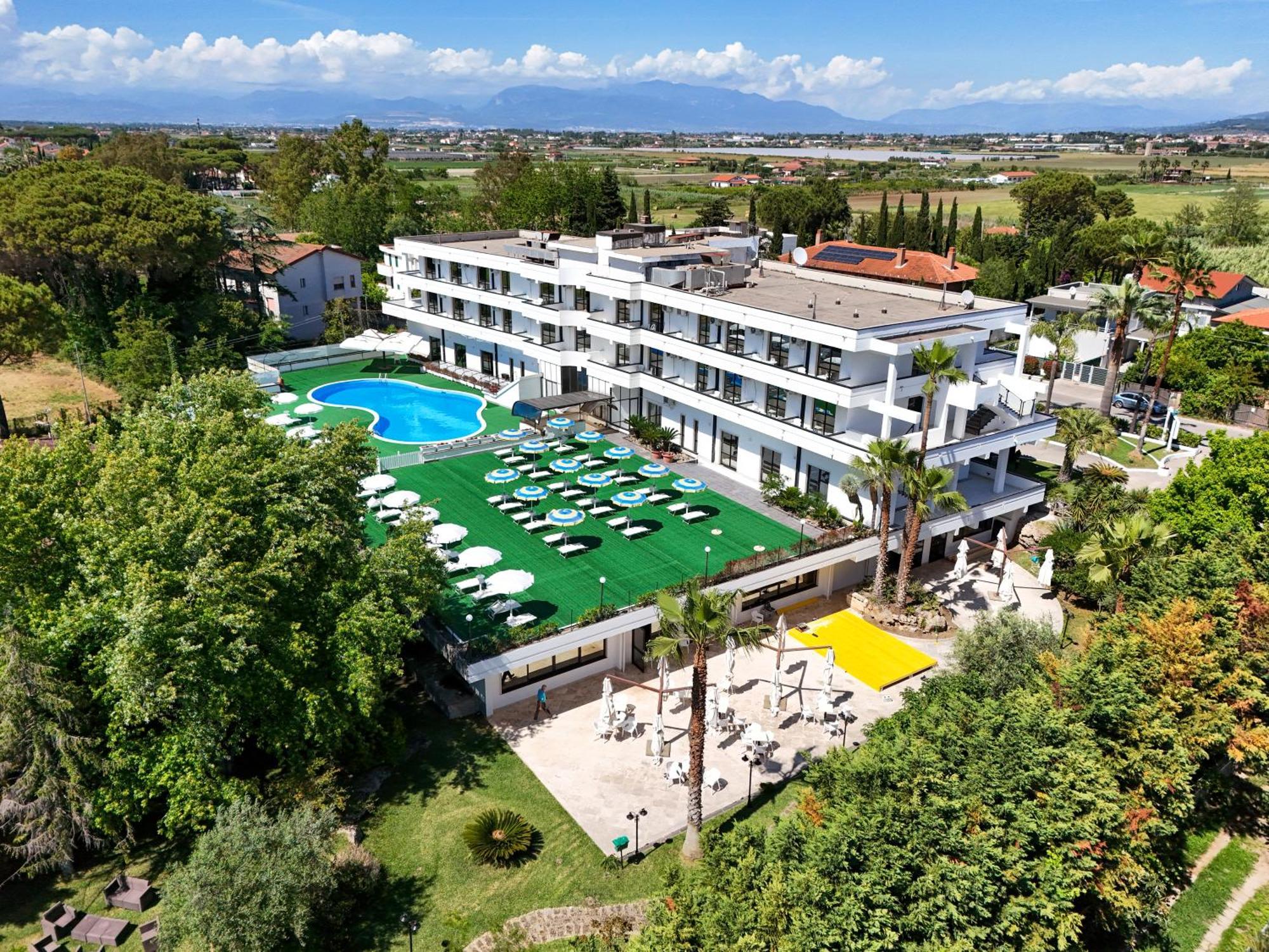 Hotel Club Clorinda Nuova Gestione 2024 파이스툼 외부 사진