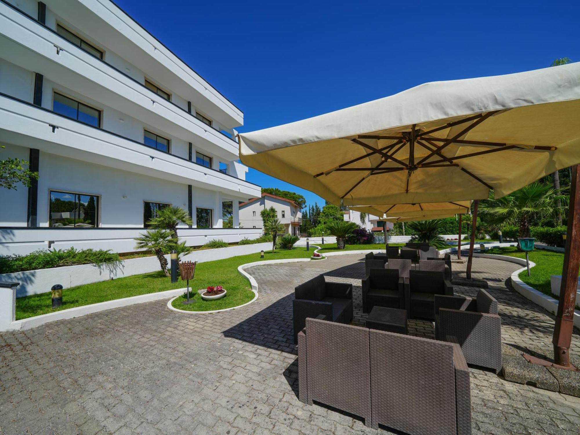 Hotel Club Clorinda Nuova Gestione 2024 파이스툼 외부 사진