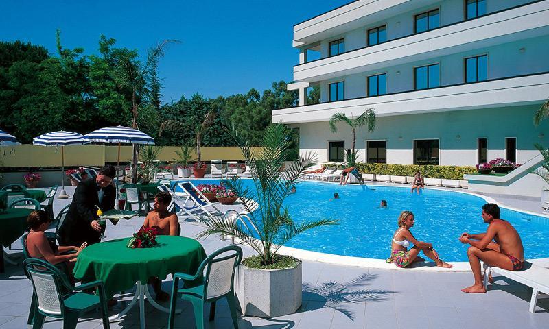 Hotel Club Clorinda Nuova Gestione 2024 파이스툼 외부 사진